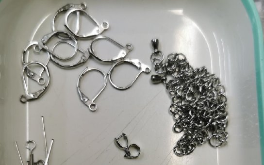 Komponenty z chirurgické oceli