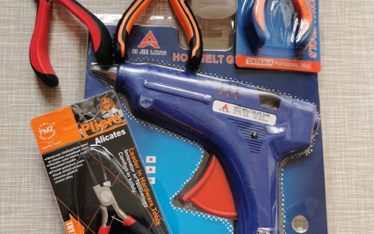 Kleště a nářadí